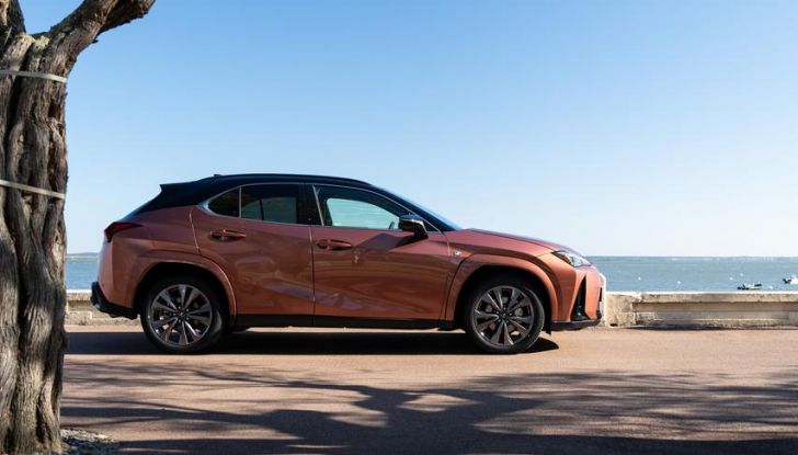 Lexus UX 300h: il crossover si aggiorna con l’arrivo del model year 2024 - Foto 105 di 136