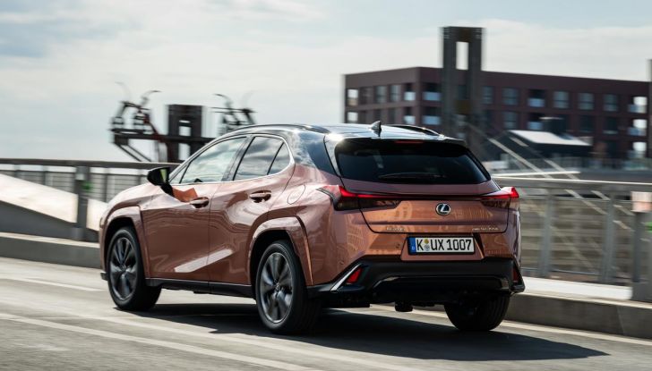 Lexus UX 300h: il crossover si aggiorna con l’arrivo del model year 2024 - Foto 67 di 136
