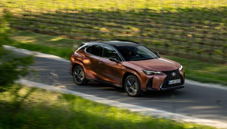 Lexus UX 300h: il crossover si aggiorna con l’arrivo del model year 2024 - Foto 82 di 136