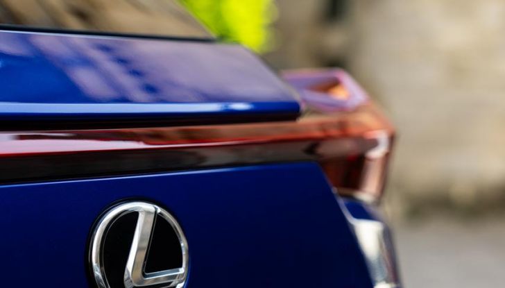 Lexus UX 300h: il crossover si aggiorna con l’arrivo del model year 2024 - Foto 45 di 136