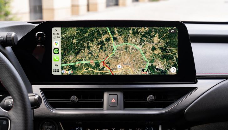 Lexus UX 300h: il crossover si aggiorna con l’arrivo del model year 2024 - Foto 29 di 136