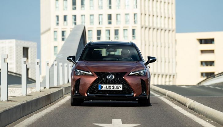 Lexus UX 300h: il crossover si aggiorna con l’arrivo del model year 2024 - Foto 61 di 136