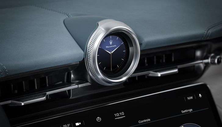 Maserati GranCabrio Folgore: caratteristiche, design, abitacolo, motore, prestazioni e autonomia - Foto 45 di 61