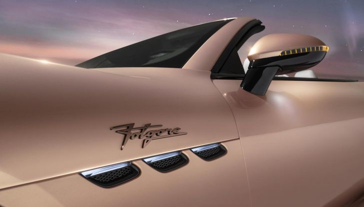 Maserati GranCabrio Folgore: caratteristiche, design, abitacolo, motore, prestazioni e autonomia - Foto 8 di 61