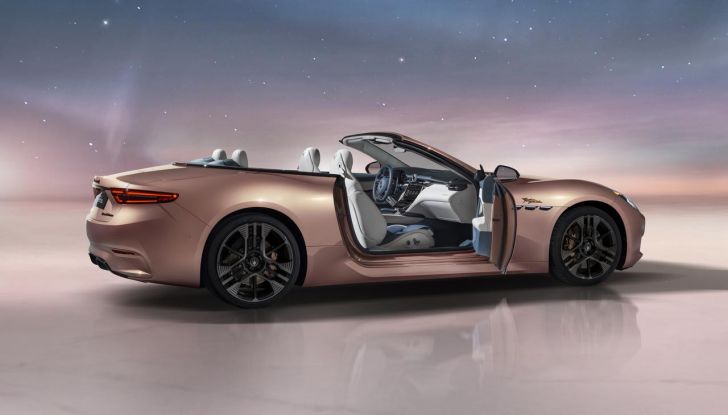 Maserati GranCabrio Folgore: caratteristiche, design, abitacolo, motore, prestazioni e autonomia - Foto 20 di 61