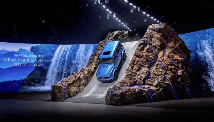 Mercedes Classe G elettrico: caratteristiche, design, abitacolo, motori, autonomia e prezzi - Foto 109 di 120