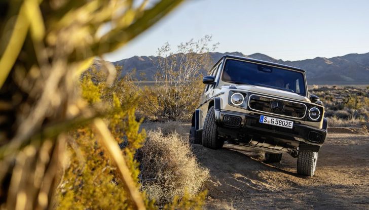 Mercedes Classe G elettrico: caratteristiche, design, abitacolo, motori, autonomia e prezzi - Foto 46 di 120