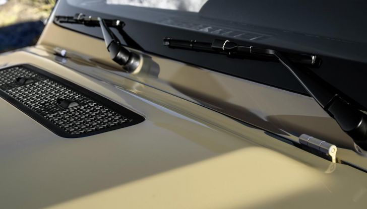 Mercedes Classe G elettrico: caratteristiche, design, abitacolo, motori, autonomia e prezzi - Foto 61 di 120