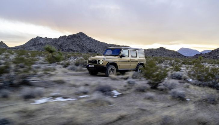 Mercedes Classe G elettrico: caratteristiche, design, abitacolo, motori, autonomia e prezzi - Foto 37 di 120