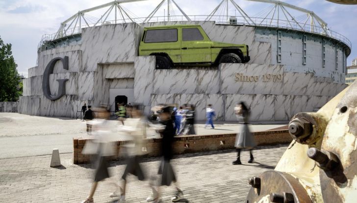 Mercedes Classe G elettrico: caratteristiche, design, abitacolo, motori, autonomia e prezzi - Foto 99 di 120