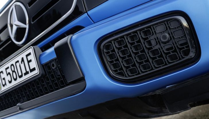 Mercedes Classe G elettrico: caratteristiche, design, abitacolo, motori, autonomia e prezzi - Foto 19 di 120