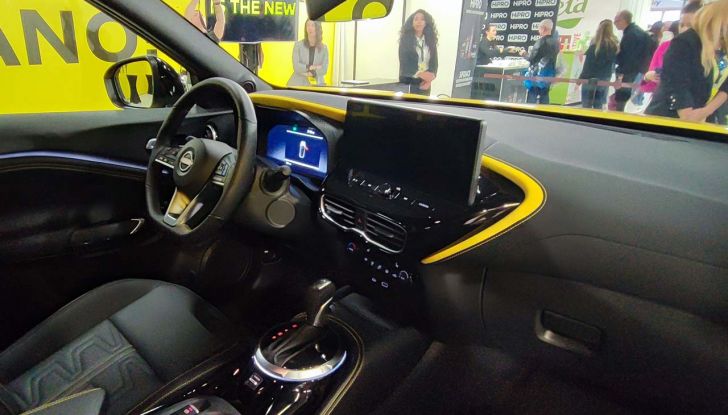 Nissan Juke 2024 in anteprima al MiCO per il Milano Running Festival - Foto 9 di 11