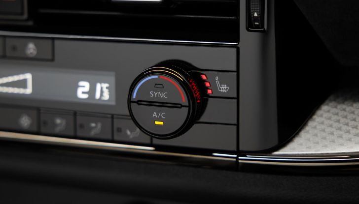 Nissan Qashqai 2024: caratteristiche, abitacolo, motori, design e novità - Foto 96 di 120