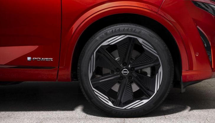 Nissan Qashqai 2024: caratteristiche, abitacolo, motori, design e novità - Foto 43 di 120