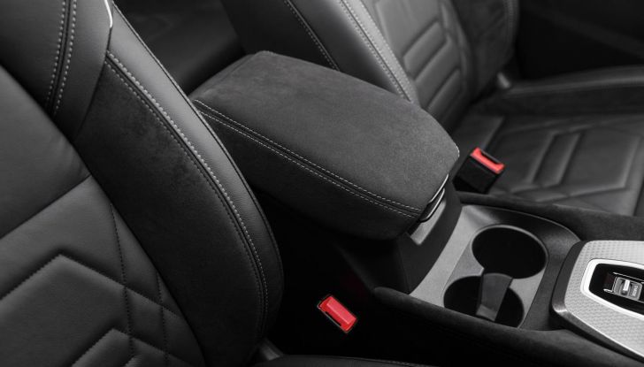 Nissan Qashqai 2024: caratteristiche, abitacolo, motori, design e novità - Foto 99 di 120