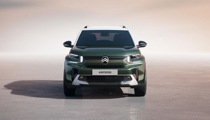 Nuova Citroën C3 Aircross: prime immagini del SUV compatto a sette posti - Foto 7 di 8