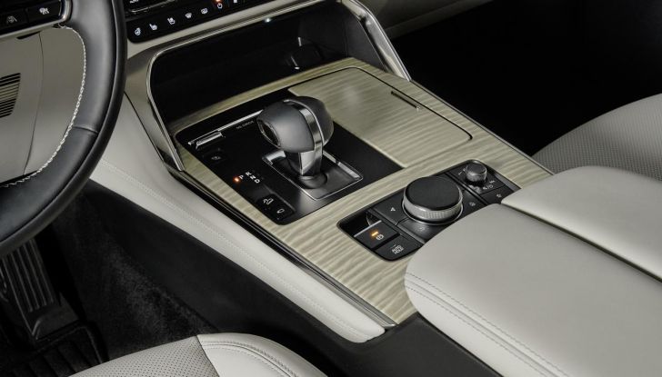 Mazda CX-80 2024: motori, allestimenti e prezzi - Foto 95 di 120