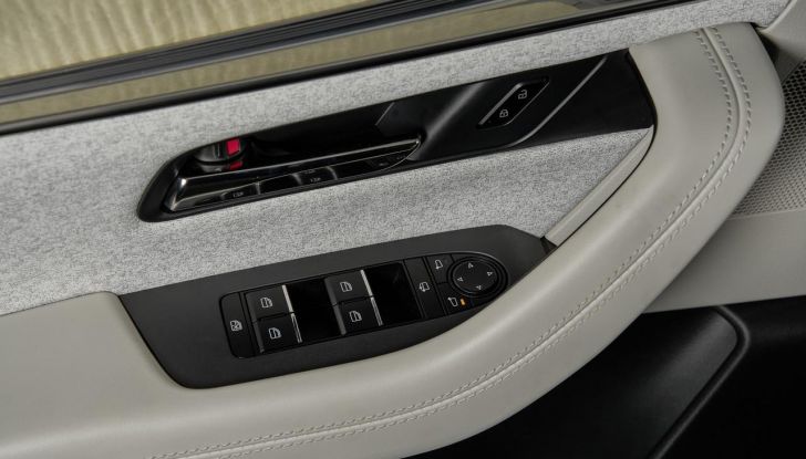 Mazda CX-80 2024: motori, allestimenti e prezzi - Foto 99 di 120