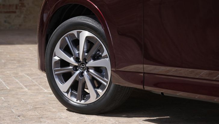 Mazda CX-80 2024: motori, allestimenti e prezzi - Foto 13 di 120