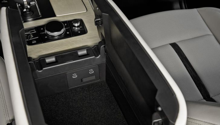 Mazda CX-80 2024: motori, allestimenti e prezzi - Foto 93 di 120