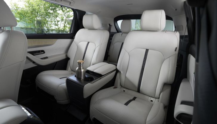 Mazda CX-80 2024: motori, allestimenti e prezzi - Foto 32 di 120