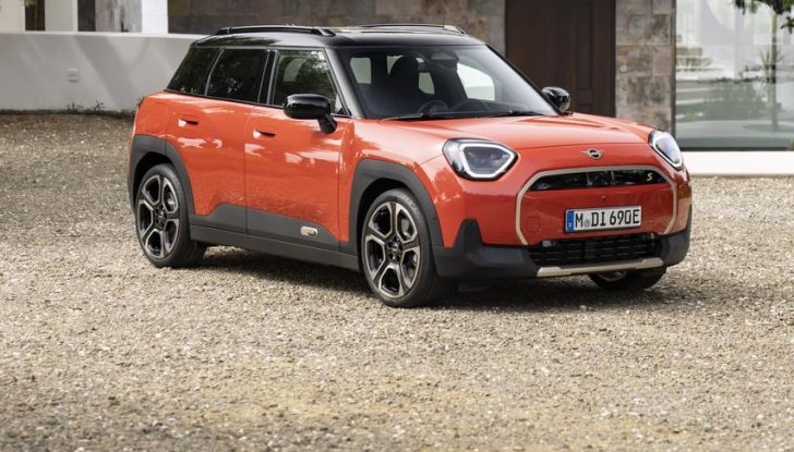 Nuova Mini Aceman: caratteristiche, design, abitacolo, versioni, motori e autonomia - Foto 8 di 134