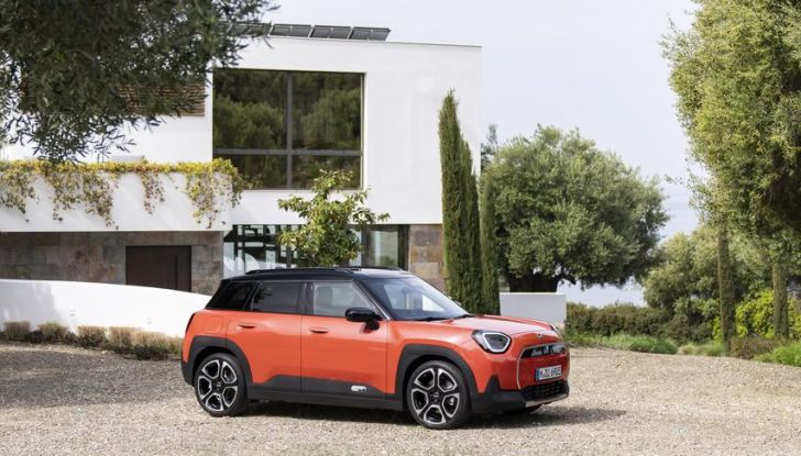 Nuova Mini Aceman: caratteristiche, design, abitacolo, versioni, motori e autonomia - Foto 10 di 134