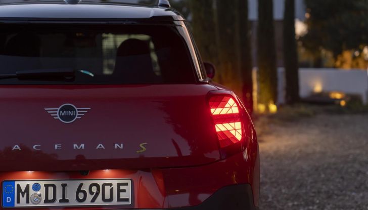 Nuova Mini Aceman: caratteristiche, design, abitacolo, versioni, motori e autonomia - Foto 73 di 134