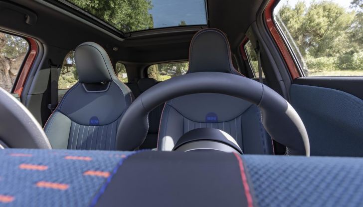 Nuova Mini Aceman: caratteristiche, design, abitacolo, versioni, motori e autonomia - Foto 115 di 134