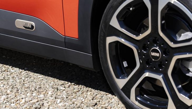 Nuova Mini Aceman: caratteristiche, design, abitacolo, versioni, motori e autonomia - Foto 97 di 134