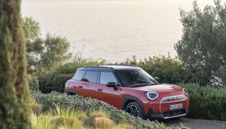 Nuova Mini Aceman: caratteristiche, design, abitacolo, versioni, motori e autonomia - Foto 31 di 134