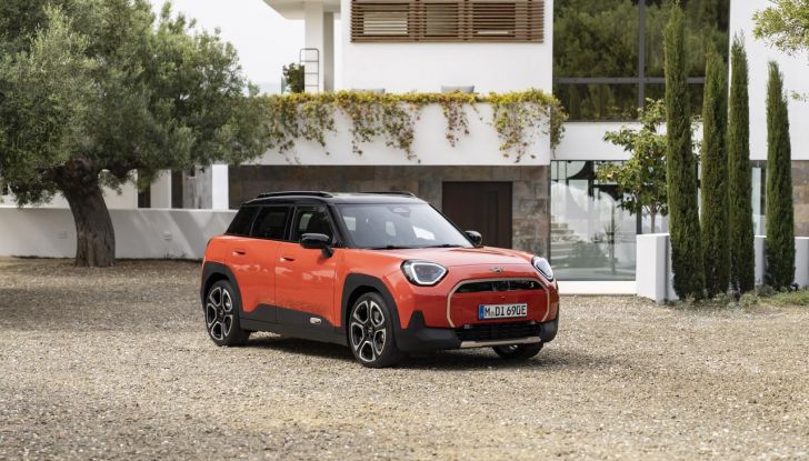 Nuova Mini Aceman: caratteristiche, design, abitacolo, versioni, motori e autonomia - Foto 3 di 134