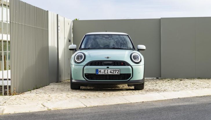 Mini Cooper S: svelato il nuovo allestimento Classic - Foto 28 di 48