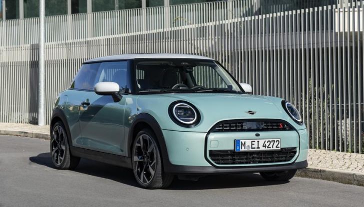 Mini Cooper S: svelato il nuovo allestimento Classic - Foto 21 di 48