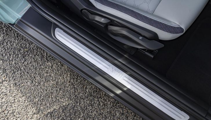 Mini Cooper S: svelato il nuovo allestimento Classic - Foto 48 di 48