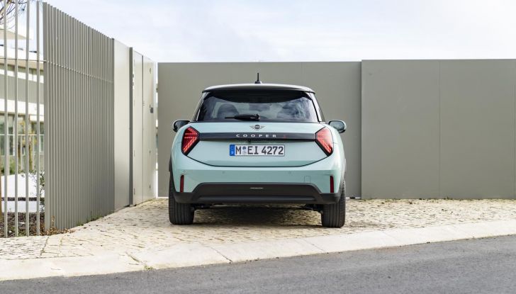 Mini Cooper S: svelato il nuovo allestimento Classic - Foto 26 di 48