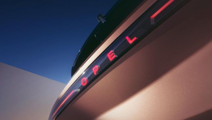 Nuovo Opel Grandland: caratteristiche, design, abitacolo, motori e novità - Foto 8 di 9