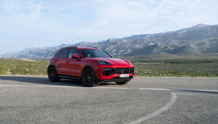 Porsche Cayenne GTS: caratteristiche, design, abitacolo, motore, prestazioni e prezzi - Foto 22 di 24