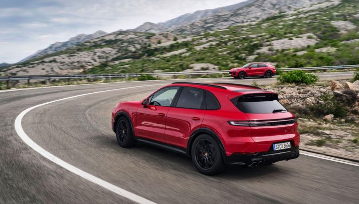 Porsche Cayenne GTS: caratteristiche, design, abitacolo, motore, prestazioni e prezzi - Foto 3 di 24