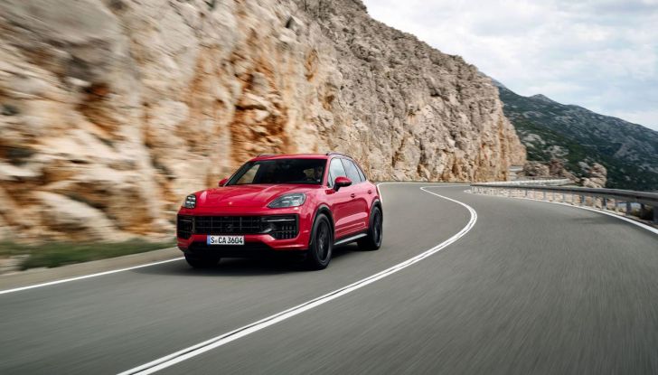 Porsche Cayenne GTS: caratteristiche, design, abitacolo, motore, prestazioni e prezzi - Foto 6 di 24