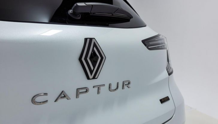 Renault Captur 2025: caratteristiche, design, abitacolo, motori e allestimenti - Foto 114 di 136