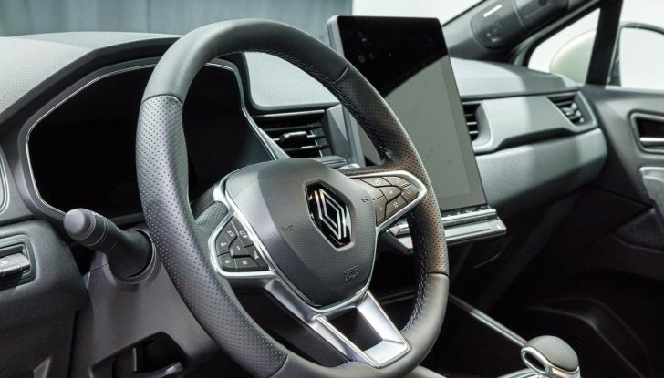 Renault Captur 2025: caratteristiche, design, abitacolo, motori e allestimenti - Foto 133 di 136