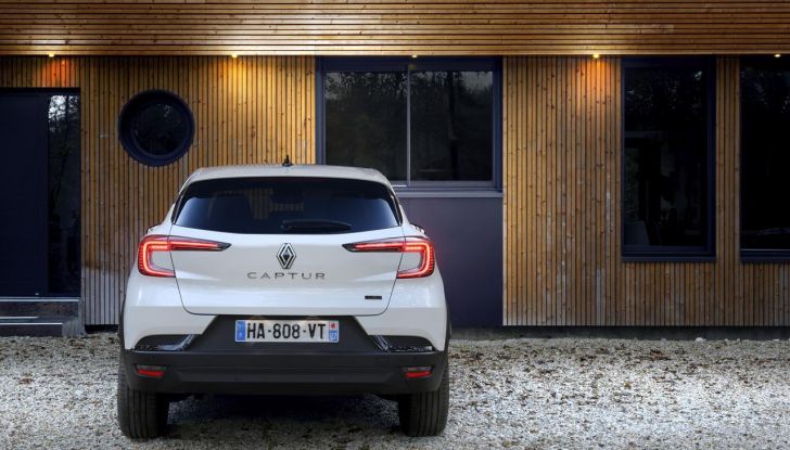 Renault Captur 2025: caratteristiche, design, abitacolo, motori e allestimenti - Foto 28 di 136