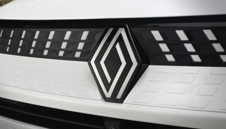 Renault Captur 2025: caratteristiche, design, abitacolo, motori e allestimenti - Foto 20 di 136