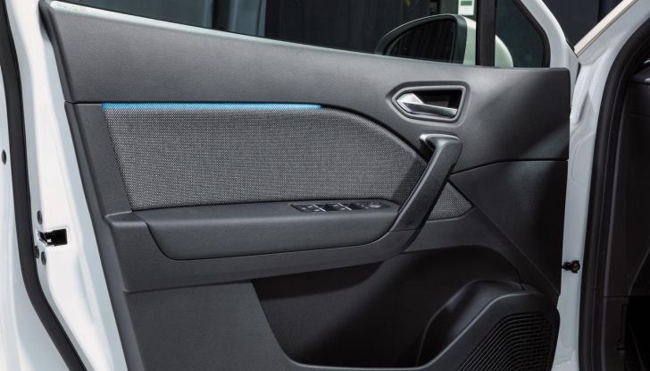 Renault Captur 2025: caratteristiche, design, abitacolo, motori e allestimenti - Foto 103 di 136