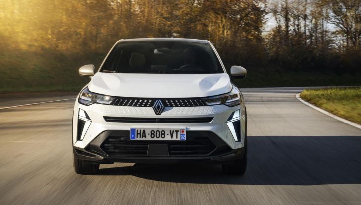 Renault Captur 2025: caratteristiche, design, abitacolo, motori e allestimenti - Foto 38 di 136