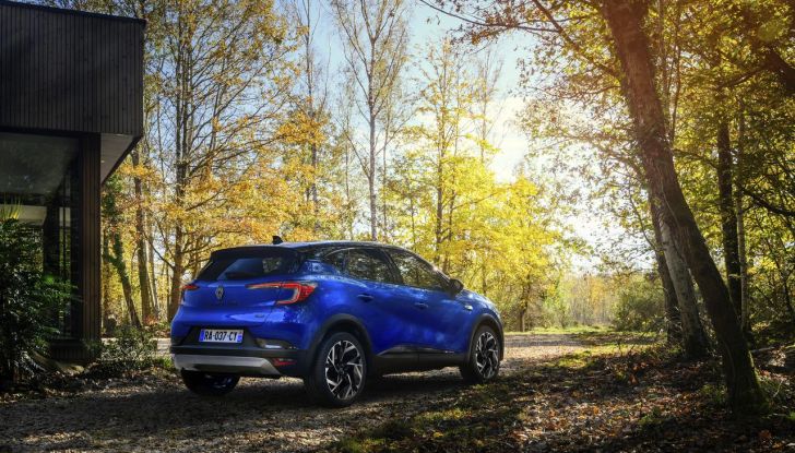 Renault Captur 2025: caratteristiche, design, abitacolo, motori e allestimenti - Foto 74 di 136