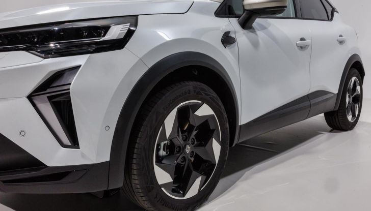 Renault Captur 2025: caratteristiche, design, abitacolo, motori e allestimenti - Foto 128 di 136