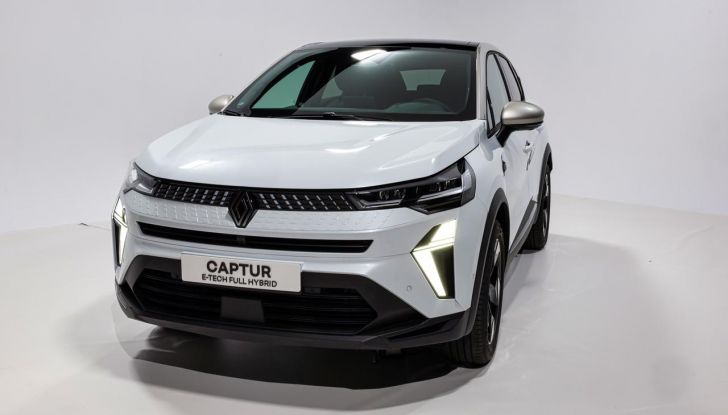 Renault Captur 2025: caratteristiche, design, abitacolo, motori e allestimenti - Foto 111 di 136