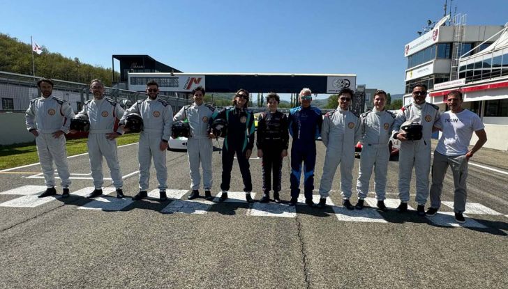 Ginetta G40 GT5: il nostro test in pista della vettura da corsa britannica - Foto 10 di 15